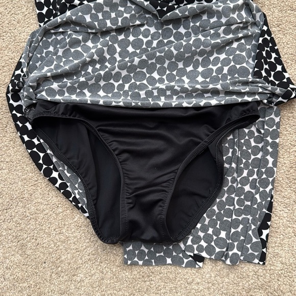 Magicsuit Asymmetrical Neckline Underwire Pebble Design One Piece Swim Dress 8 - Picture 3 of 9